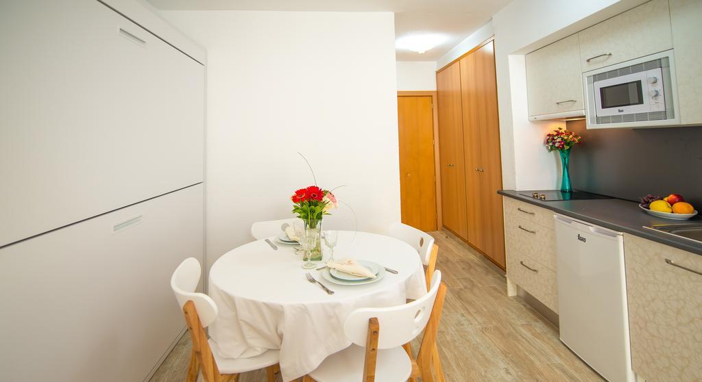 Ona Internacional Apartments Камбрильс Номер фото