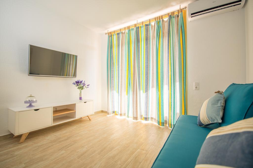 Ona Internacional Apartments Камбрильс Номер фото